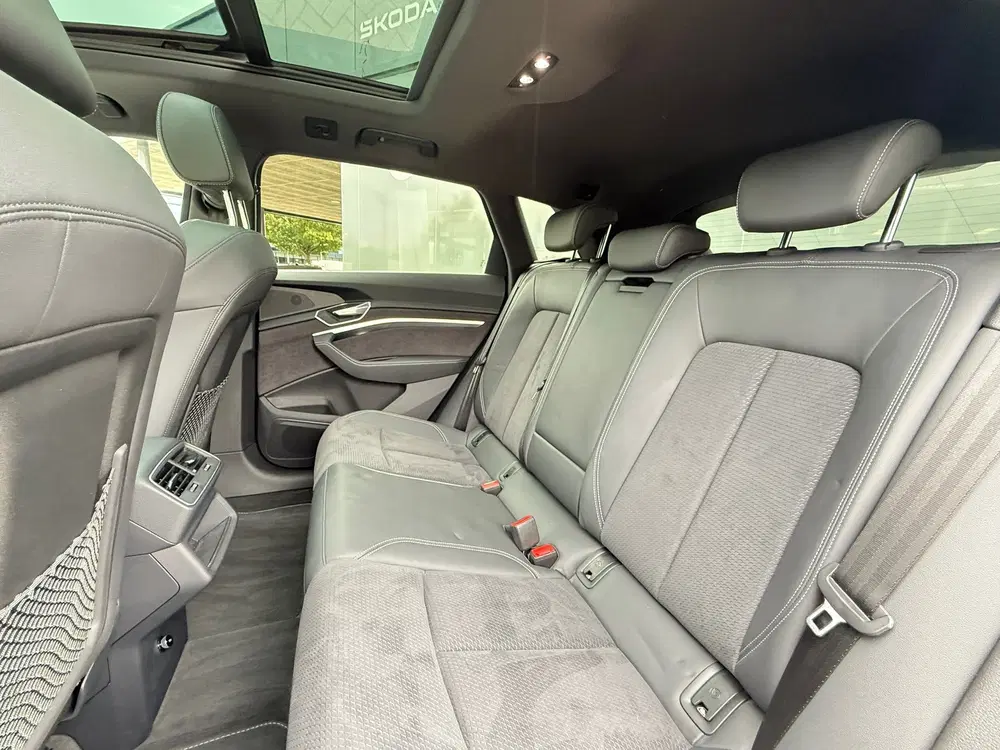 Audi Q8 e-tron S-LINE QUATRRO 95 kWh 94% PANO uit 2024, foto 13