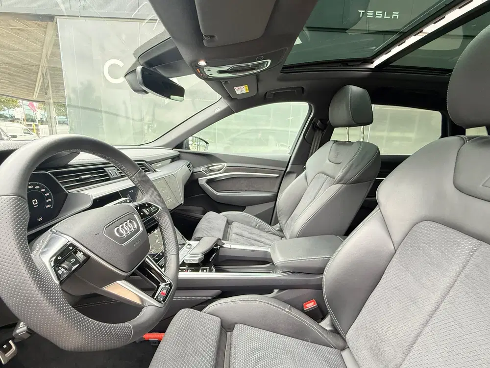 Audi Q8 e-tron S-LINE QUATRRO 95 kWh 94% PANO uit 2024, foto 14