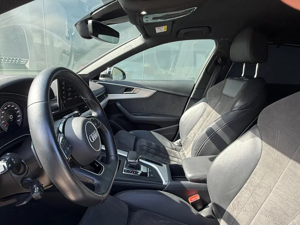 Audi A4 35 TFSI S-Line Sportstoelen uit 2020, foto 12