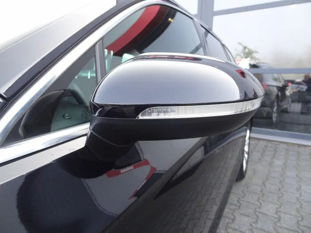 Volkswagen Passat 2.0 TSI uit 2019, foto 12
