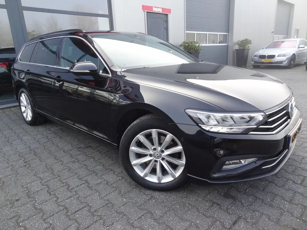 Volkswagen Passat 2.0 TSI uit 2019, foto 2