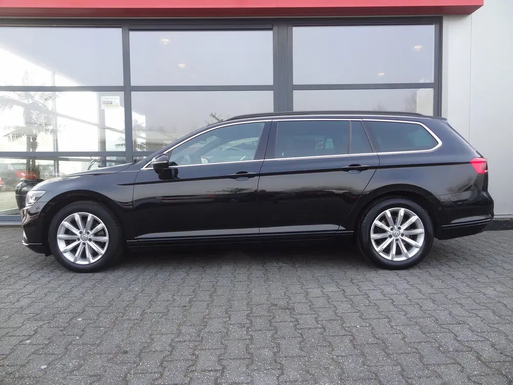 Volkswagen Passat 2.0 TSI uit 2019, foto 4