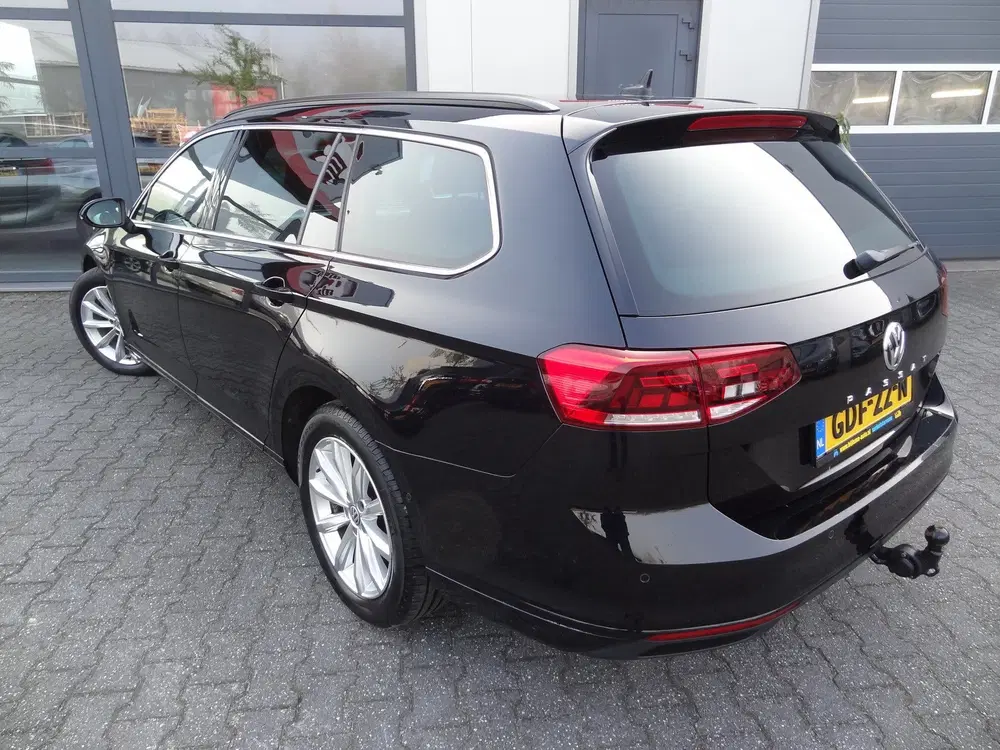 Volkswagen Passat 2.0 TSI uit 2019, foto 5