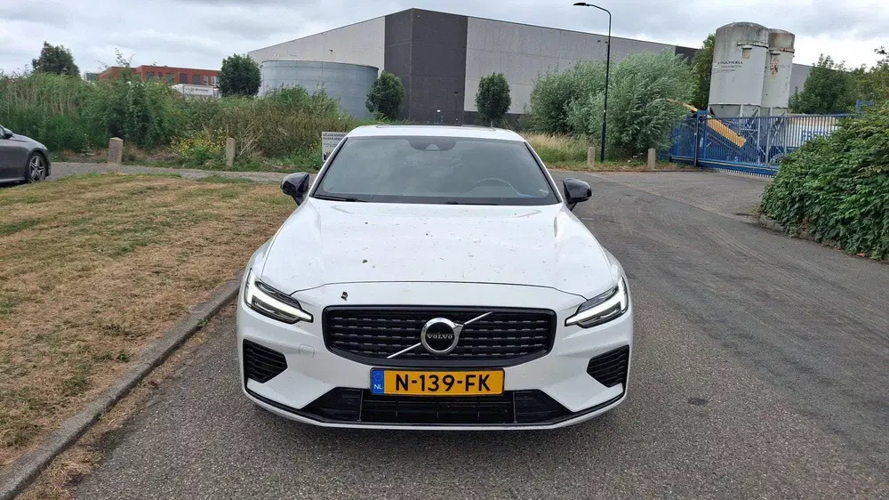 Volvo S60 Recharge T6 AWD R-Design uit 2021, foto 6