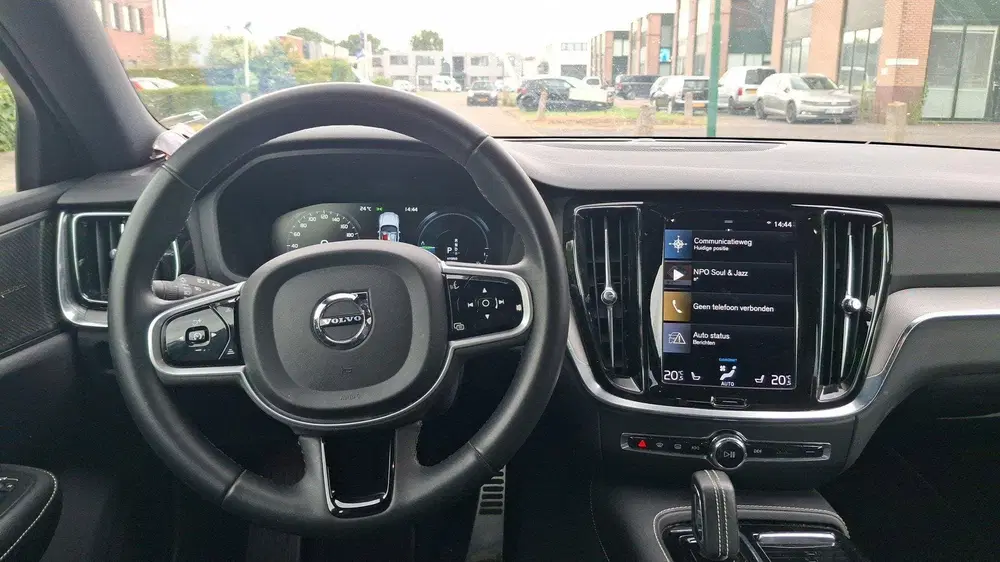 Volvo S60 Recharge T6 AWD R-Design uit 2021, foto 8