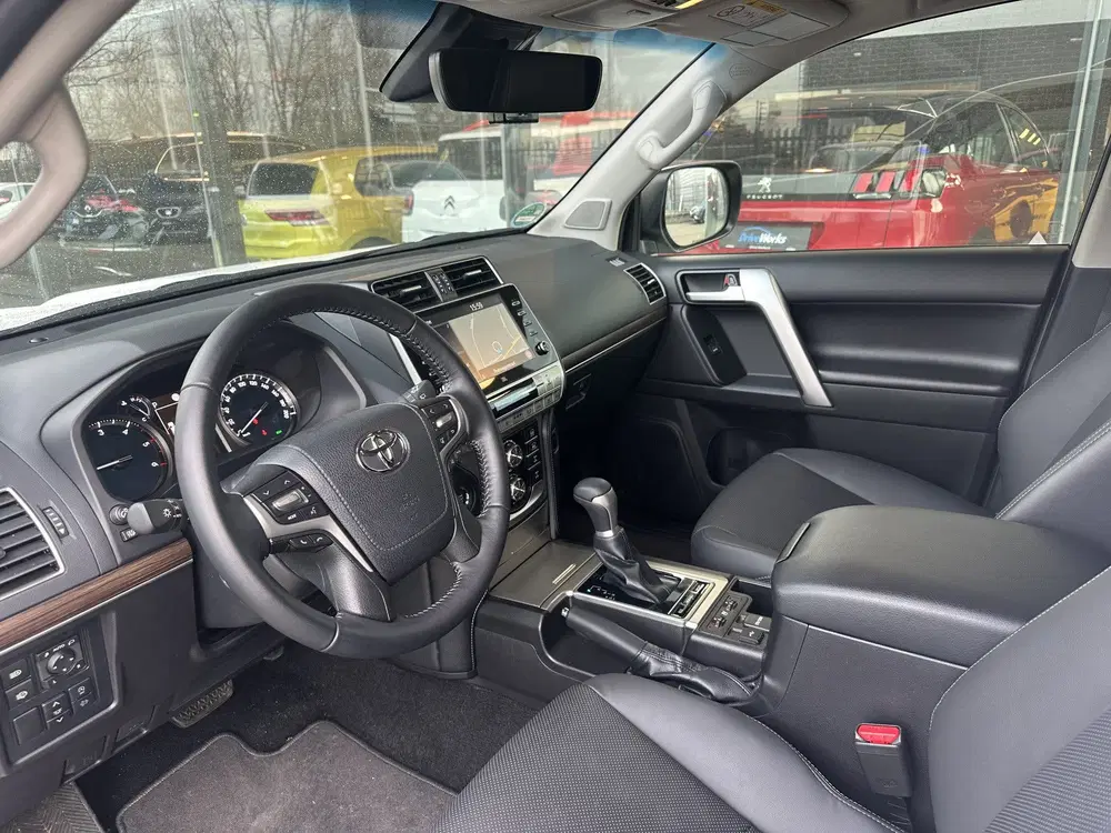 Toyota Land Cruiser 2.8 D-4D-F Professional uit 2024, foto 10