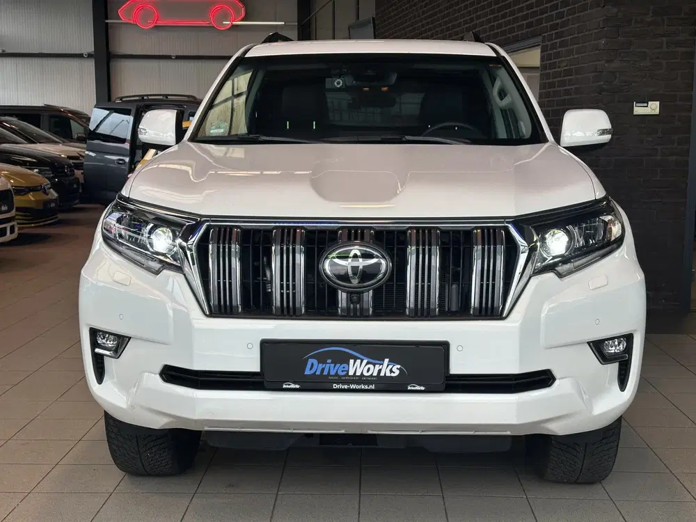 Toyota Land Cruiser 2.8 D-4D-F Professional uit 2024, foto 11