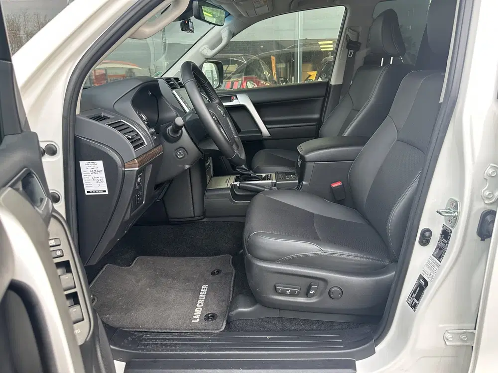 Toyota Land Cruiser 2.8 D-4D-F Professional uit 2024, foto 7