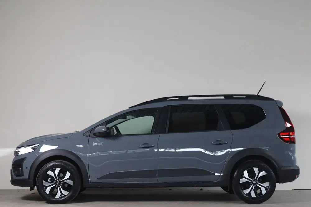 Dacia Jogger 1.6 Hybrid 140 Expression 7p. uit 2025, foto 11