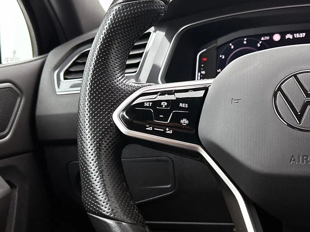Volkswagen Tiguan Allspace 1.5 TSI R-Line Business uit 2023, foto 5