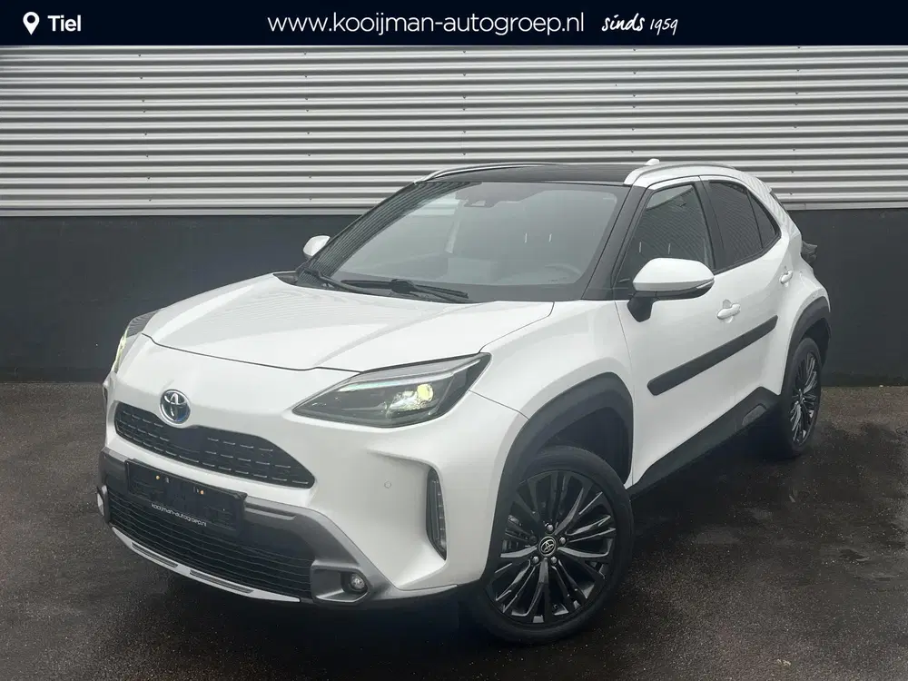 Toyota Yaris Cross 1.5 Hybrid Adventure AWD Panoramadak uit 2022