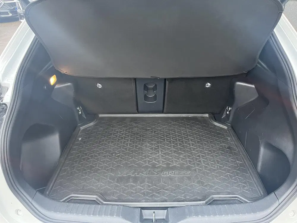 Toyota Yaris Cross 1.5 Hybrid Adventure AWD Panoramadak uit 2022, foto 11