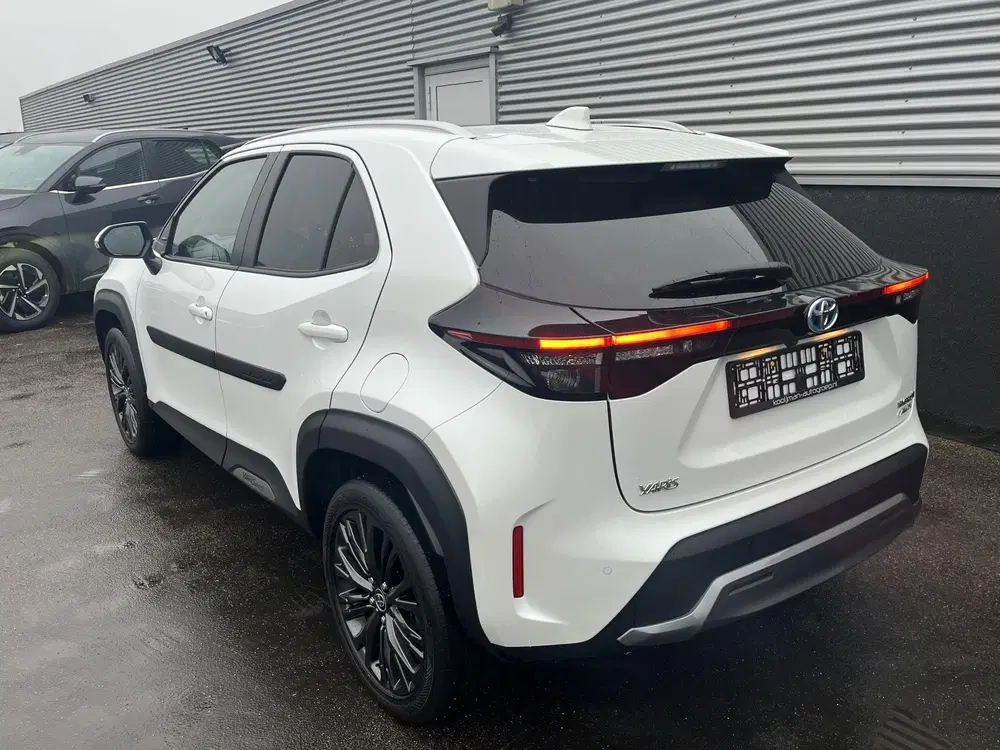 Toyota Yaris Cross 1.5 Hybrid Adventure AWD Panoramadak uit 2022, foto 13