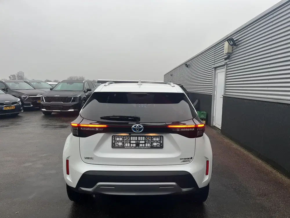 Toyota Yaris Cross 1.5 Hybrid Adventure AWD Panoramadak uit 2022, foto 9