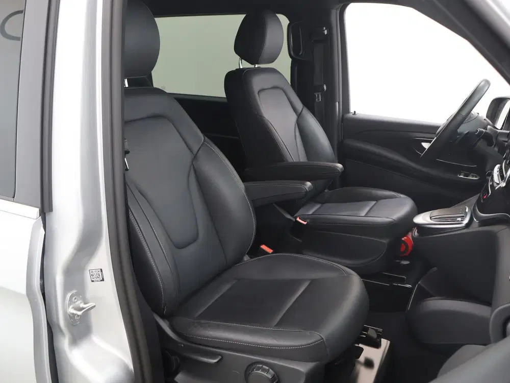 Mercedes-Benz EQV 300 L2 uit 2024, foto 10