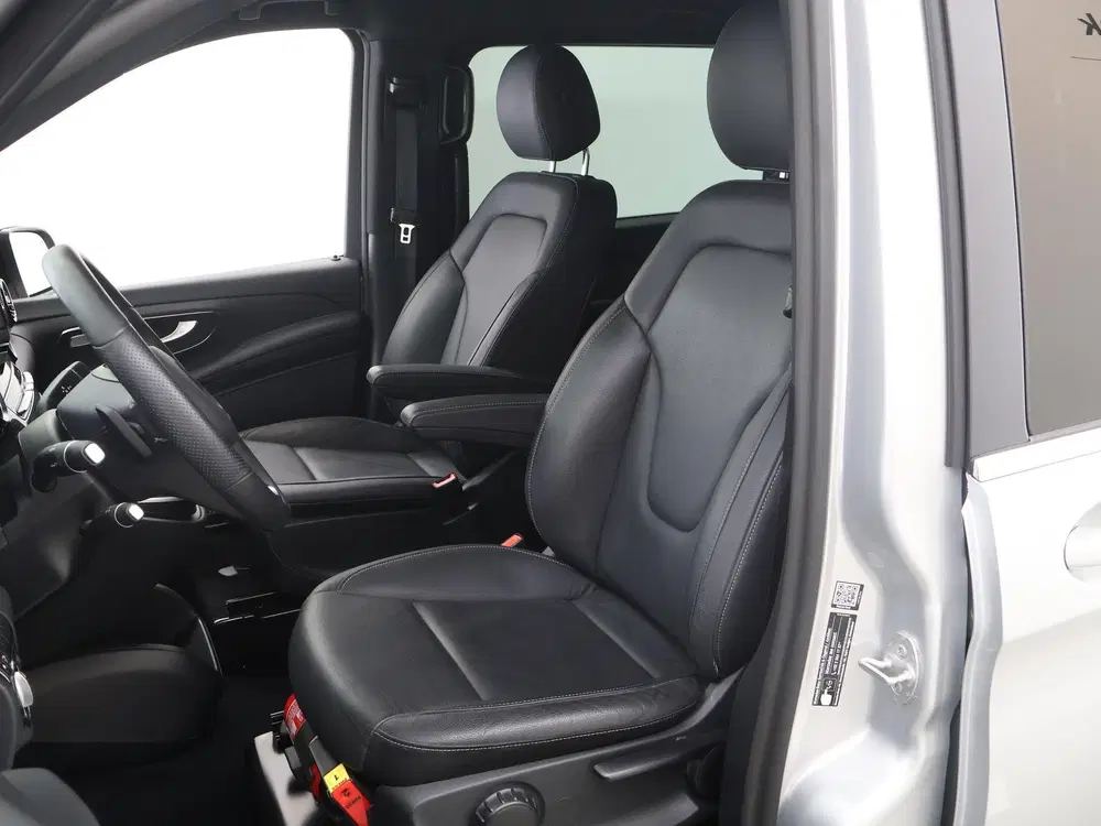 Mercedes-Benz EQV 300 L2 uit 2024, foto 8