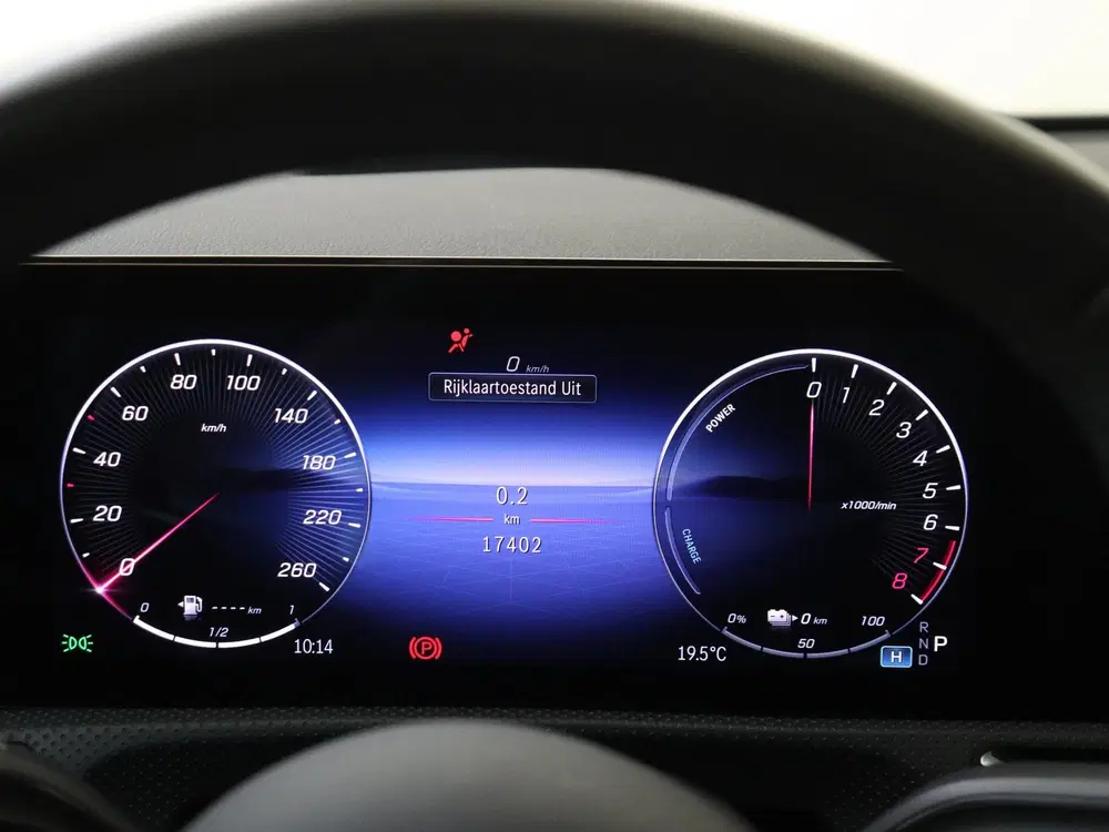Mercedes-Benz A-Klasse 250 e Business Solution AMG Premium P uit 2025, foto 12