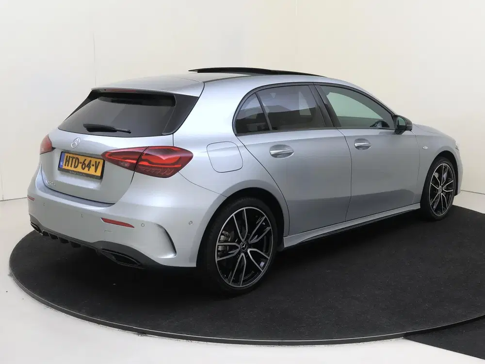 Mercedes-Benz A-Klasse 250 e Business Solution AMG Premium P uit 2025, foto 2
