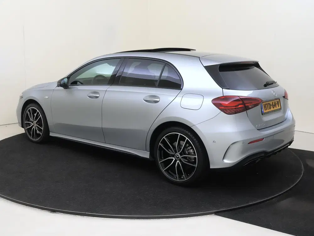Mercedes-Benz A-Klasse 250 e Business Solution AMG Premium P uit 2025, foto 6