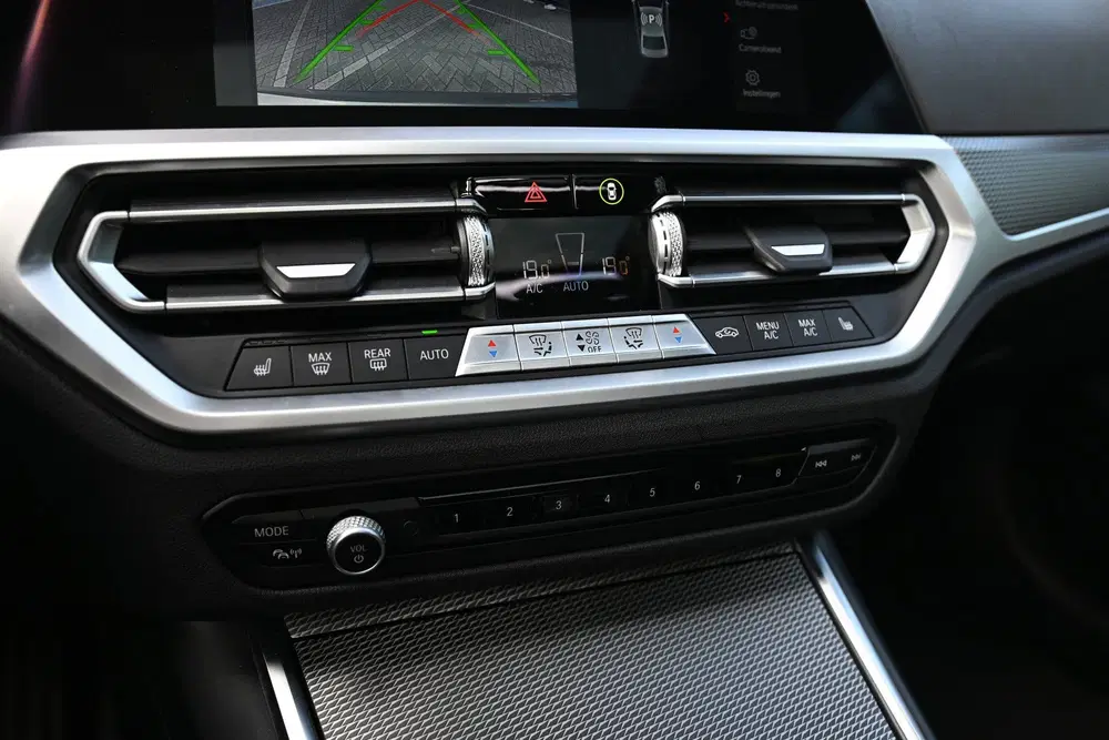 BMW 3-serie 318i High Executive M Sport Automaat uit 2021, foto 10
