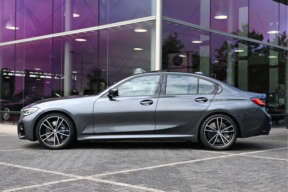 BMW 3-serie 318i High Executive M Sport Automaat uit 2021, foto 5