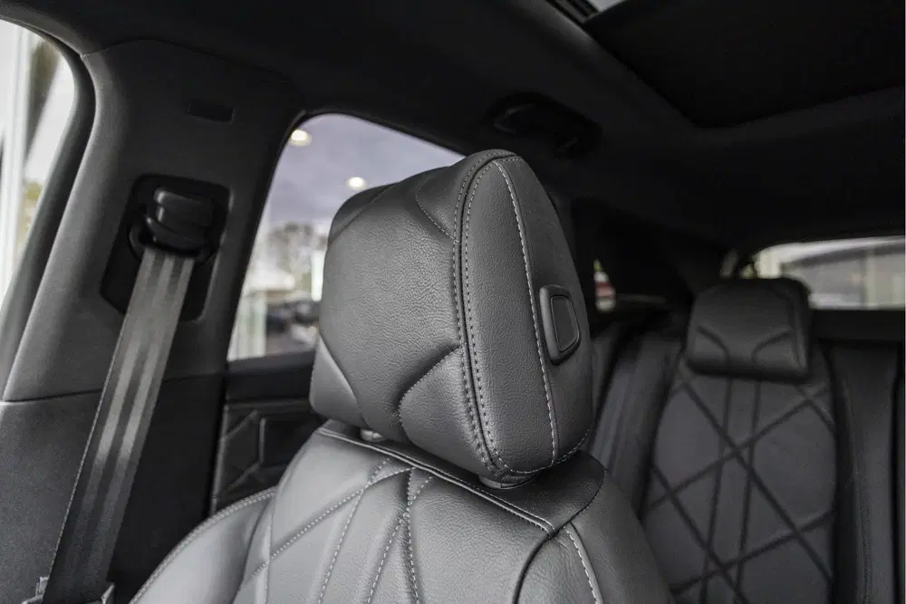 DS Automobiles DS 7 Crossback DS 7 Crossback E-Tense Rivoli uit 2022, foto 12