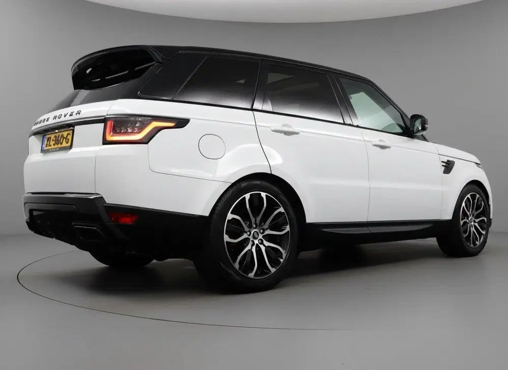 Land Rover Range Rover Sport Black Optic P400e HSE Signature uit 2019, foto 2