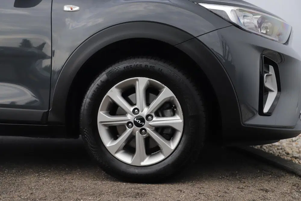 Kia Stonic 1.0 T-GDi MHEV DynamicLine 101PK Navigatie uit 2021, foto 5