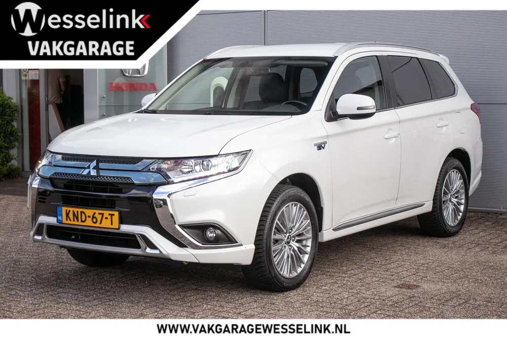 Mitsubishi Outlander 2.4 PHEV Intense+ -Afn. trekhaak uit 2020