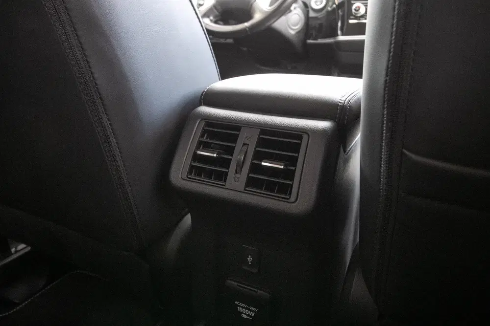 Mitsubishi Outlander 2.4 PHEV Intense+ -Afn. trekhaak uit 2020, foto 10