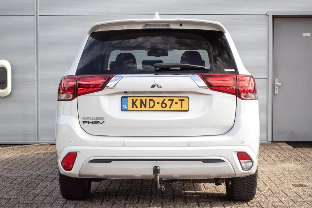 Mitsubishi Outlander 2.4 PHEV Intense+ -Afn. trekhaak uit 2020, foto 13