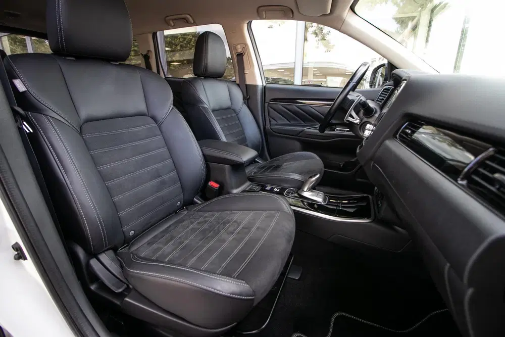 Mitsubishi Outlander 2.4 PHEV Intense+ -Afn. trekhaak uit 2020, foto 6