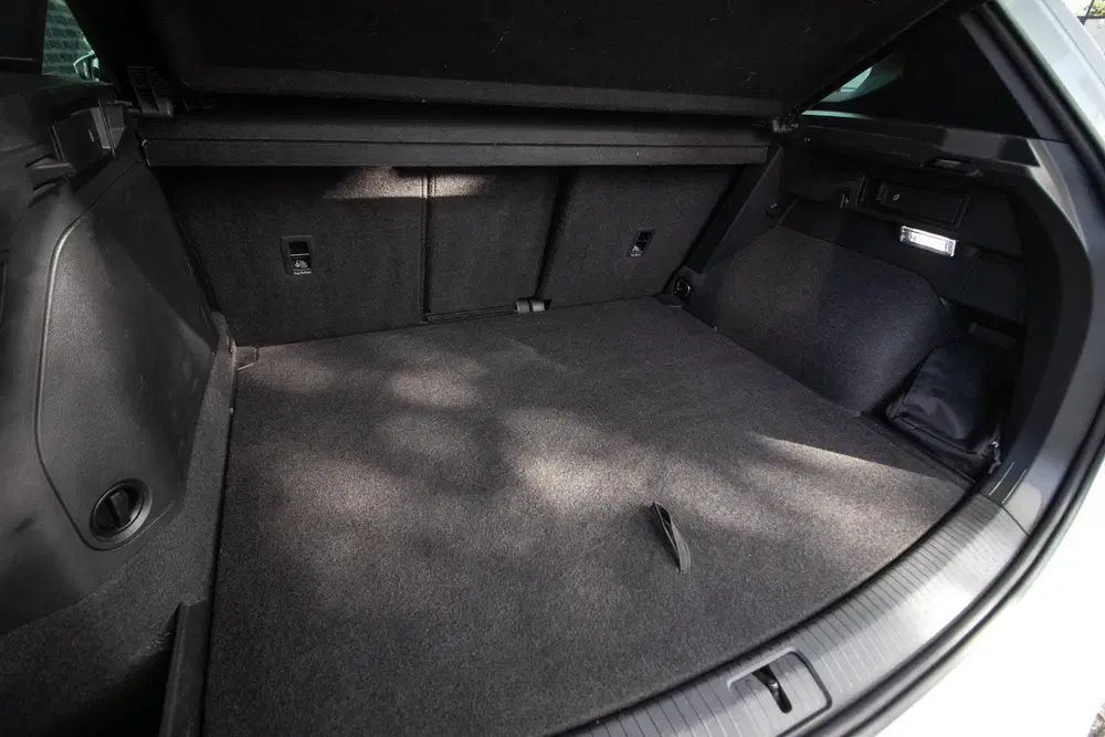 Volkswagen Tiguan 1.4 TSI eHybrid R-Line Business+ uit 2022, foto 11