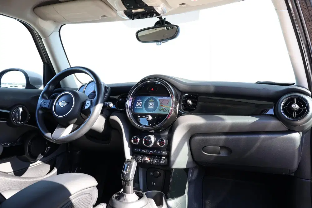 Mini Cooper 1.5 Cooper Business Edition uit 2022, foto 10