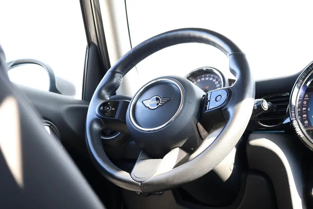 Mini Cooper 1.5 Cooper Business Edition uit 2022, foto 13