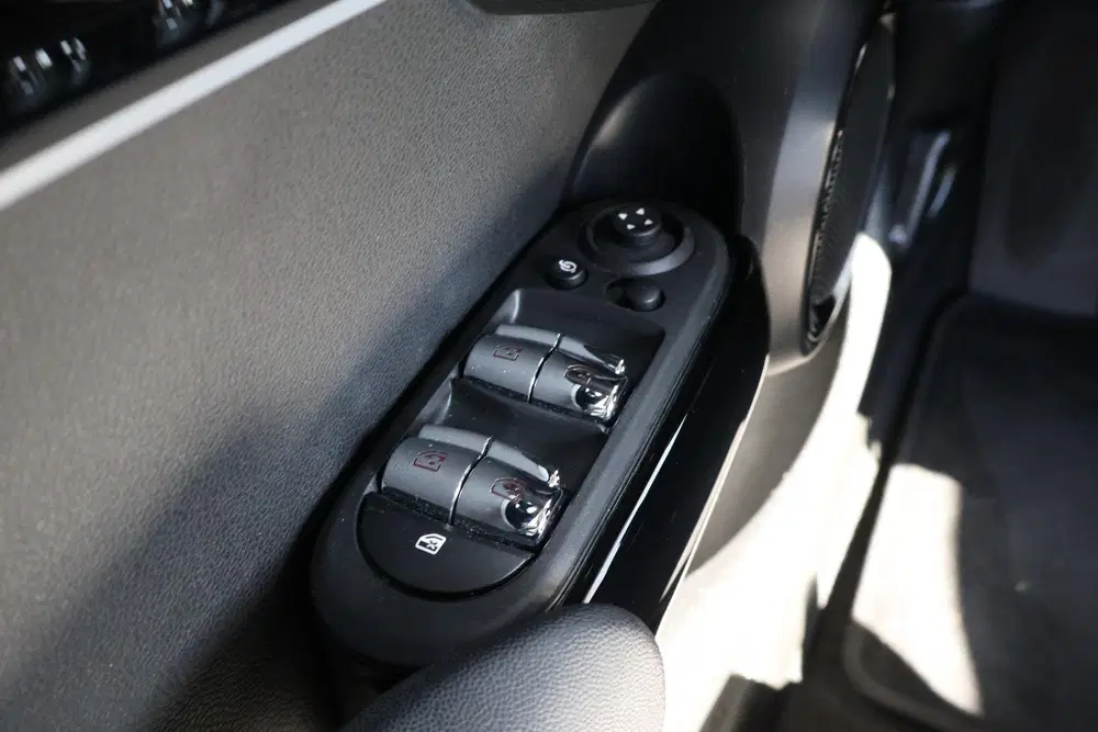 Mini Cooper 1.5 Cooper Business Edition uit 2022, foto 15