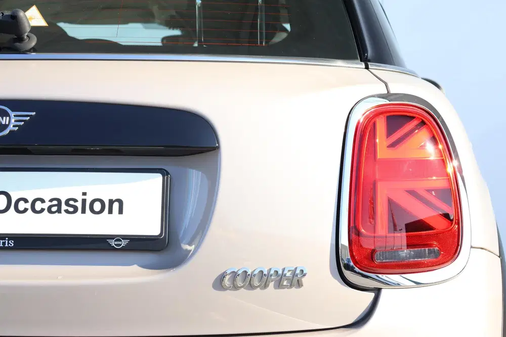 Mini Cooper 1.5 Cooper Business Edition uit 2022, foto 9