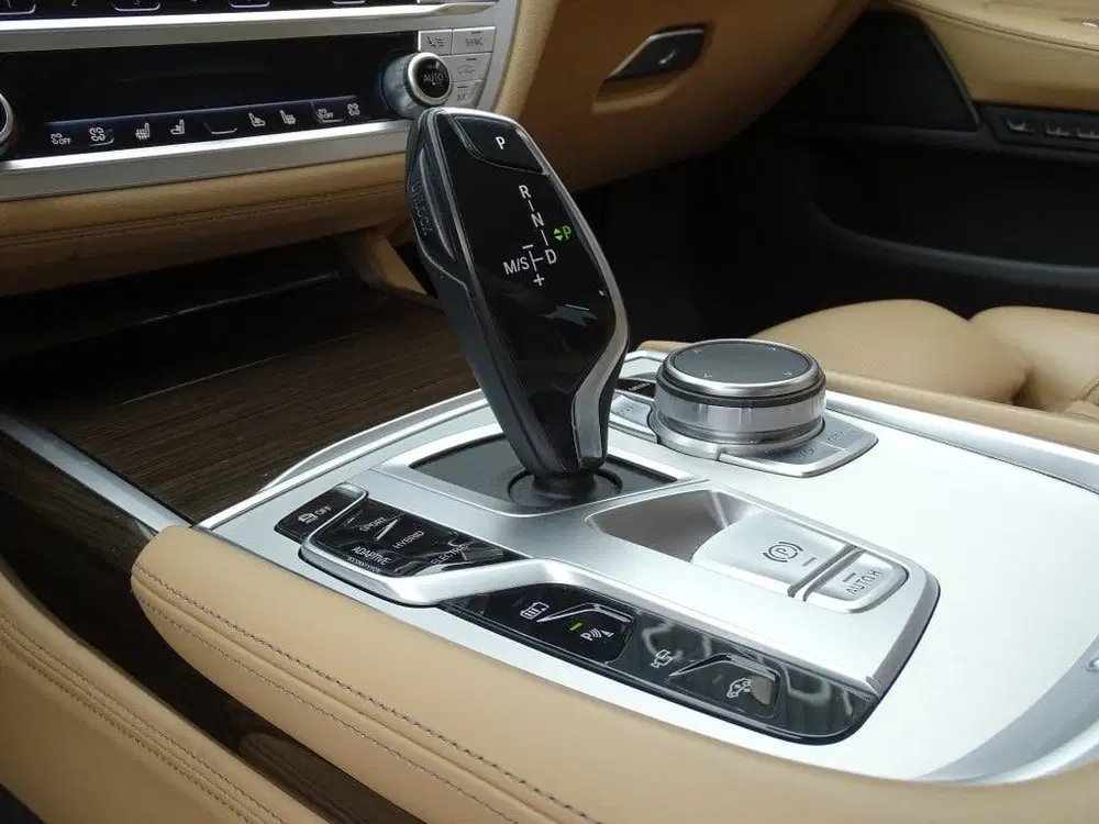 BMW 7-serie 7 Serie 745e 394PK uit 2019, foto 15