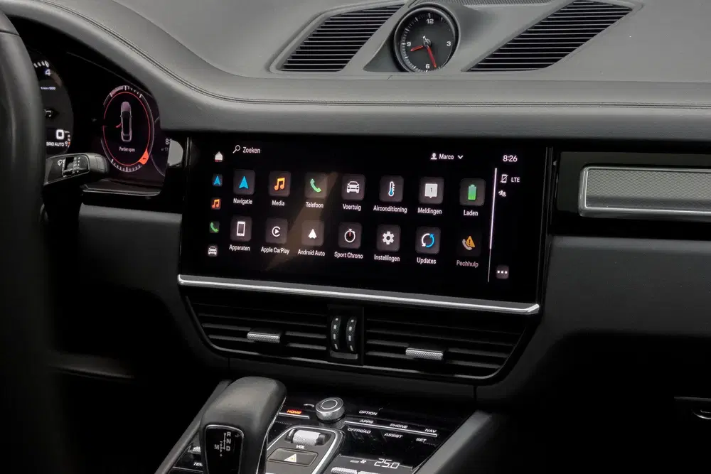 Porsche Cayenne Cayenne Coupé 3.0 E-Hybrid Platinum Editio uit 2022, foto 3