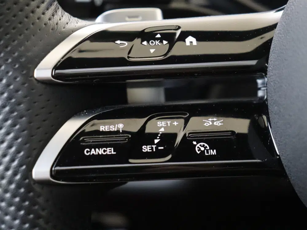 Mercedes-Benz E-Klasse 300 e Sport Edition uit 2025, foto 11