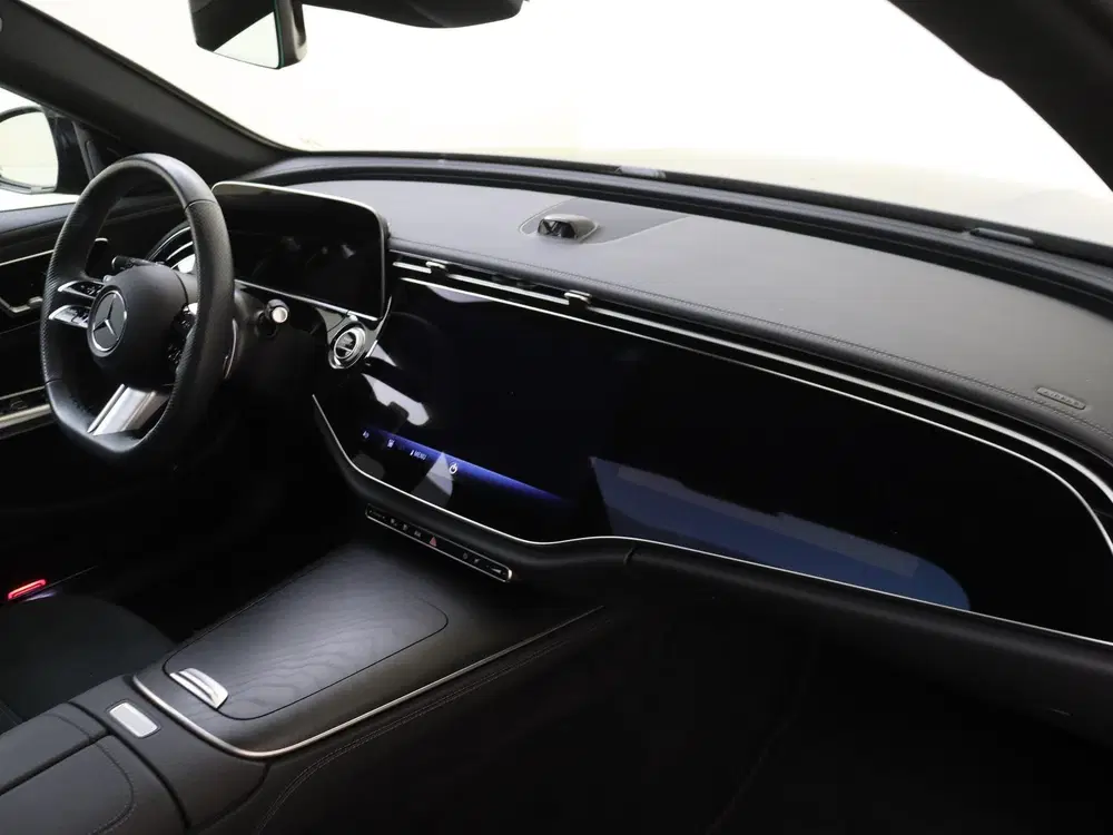 Mercedes-Benz E-Klasse 300 e Sport Edition uit 2025, foto 3