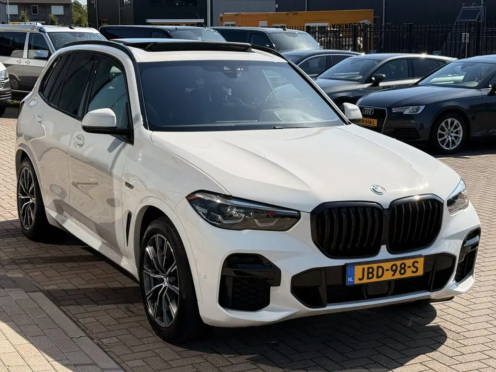 BMW X5 xDrive45e High Executive uit 2022, foto 8