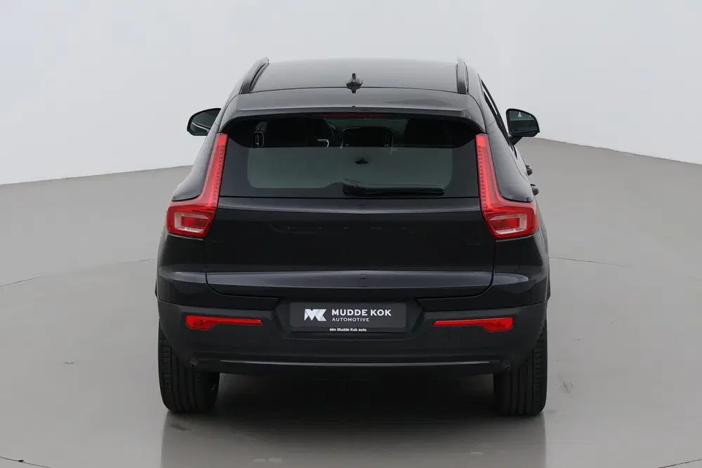 Volvo XC40 2.0 B3 Plus Black Edition uit 2025, foto 9