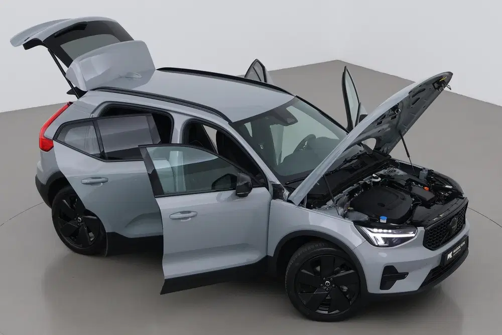 Volvo XC40 2.0 B3 Plus Black Edition uit 2025, foto 6