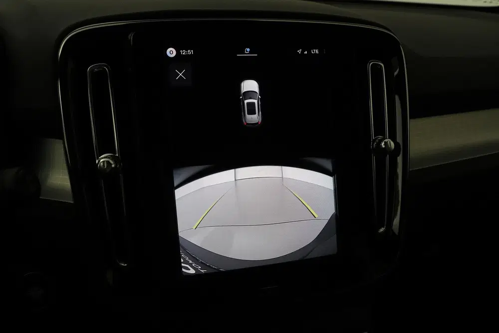 Volvo XC40 2.0 B3 Plus Black Edition uit 2025, foto 13