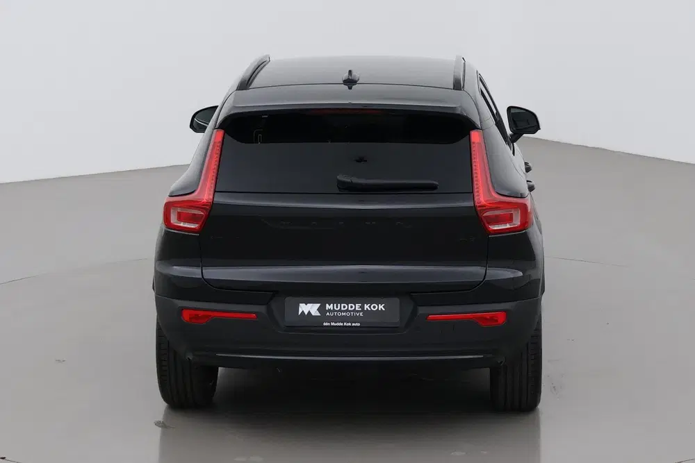 Volvo XC40 2.0 B3 Plus Black Edition uit 2025, foto 9