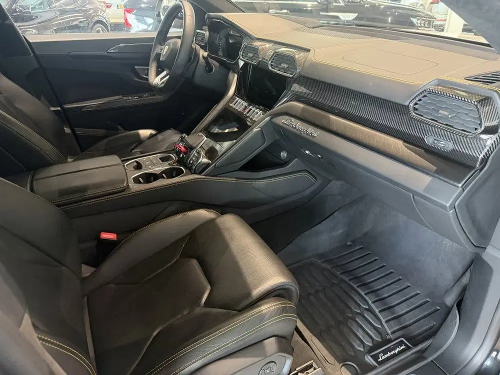 Lamborghini Urus 4.0 V8 uit 2021, foto 4