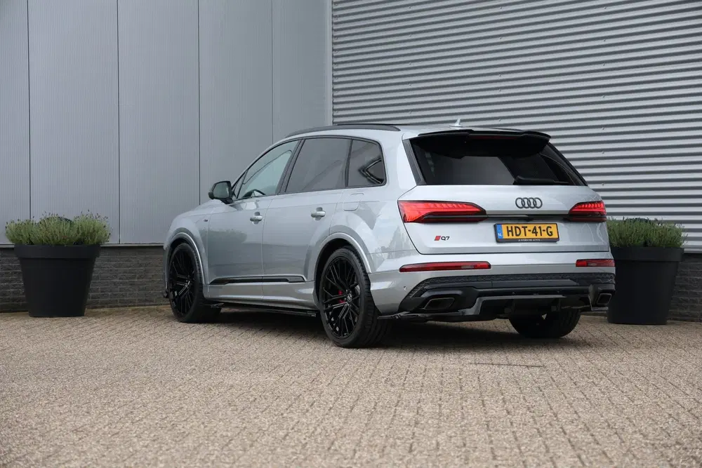 Audi Q7 55 TFSI e Quattro Competition S-Line NAP uit 2025, foto 3