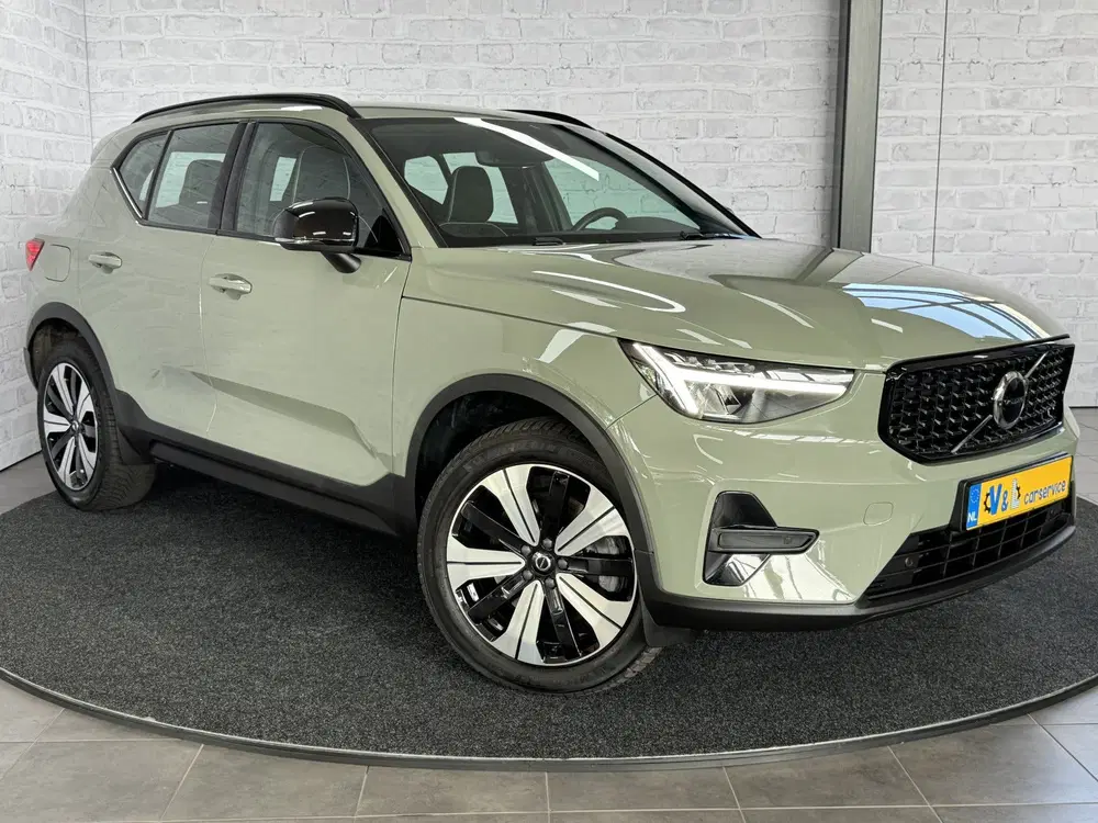 Volvo XC40 1.5 T4 PHEV Plus Dark Trekhaak Harman Kard uit 2023