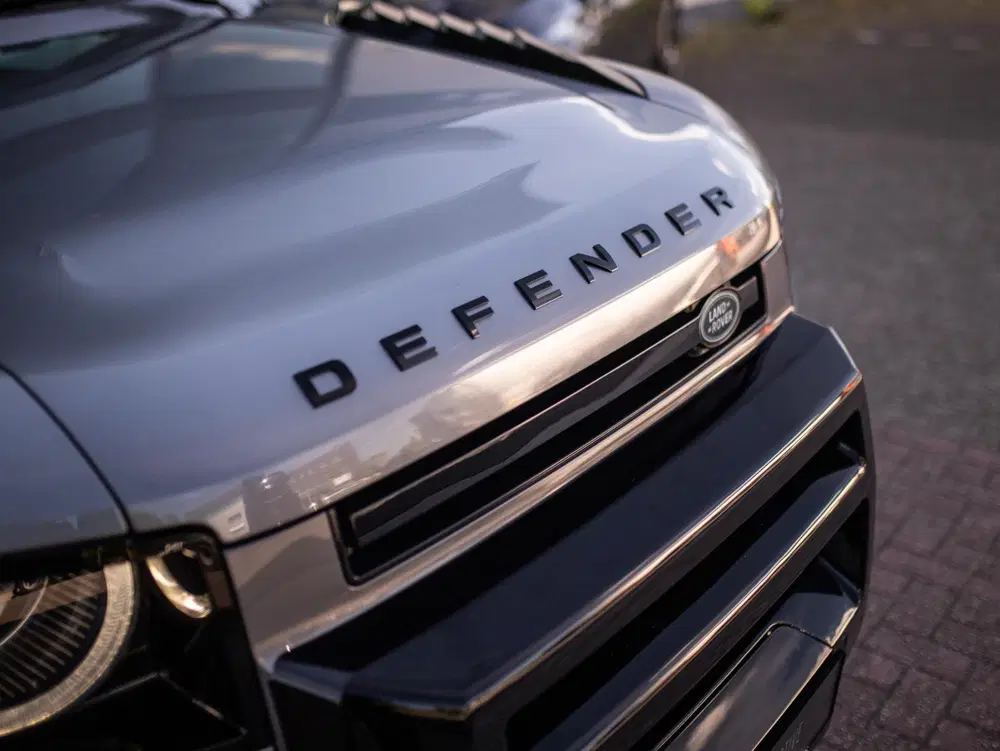 Land Rover Defender 2.0 D200 110 HSE X-Dynamic uit 2020, foto 9